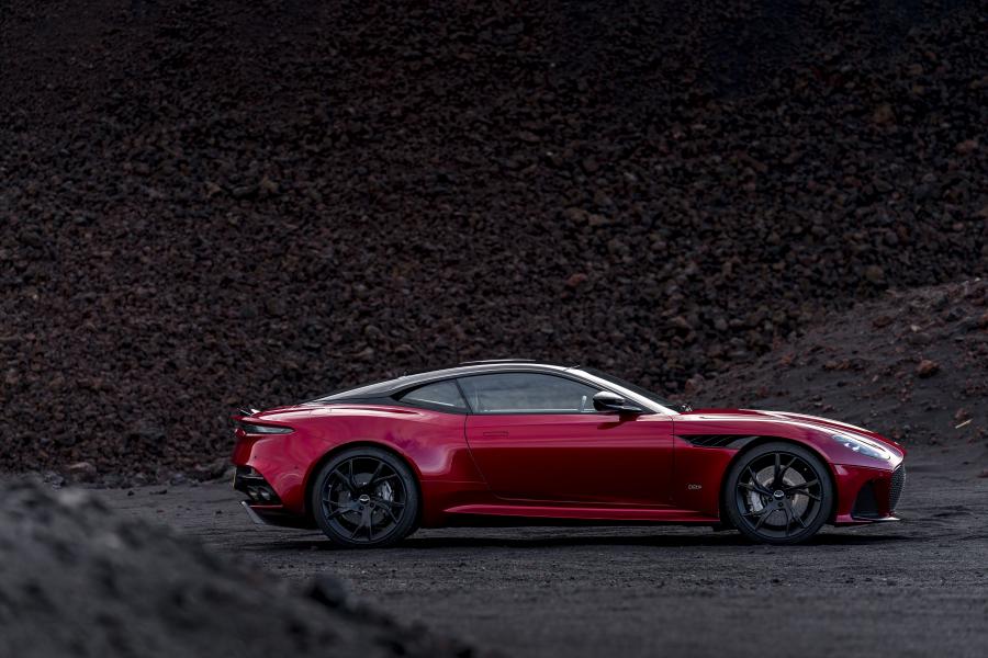  Aston Martin DBS Superleggera 2018 года  (WW) (фото 16 из 46)